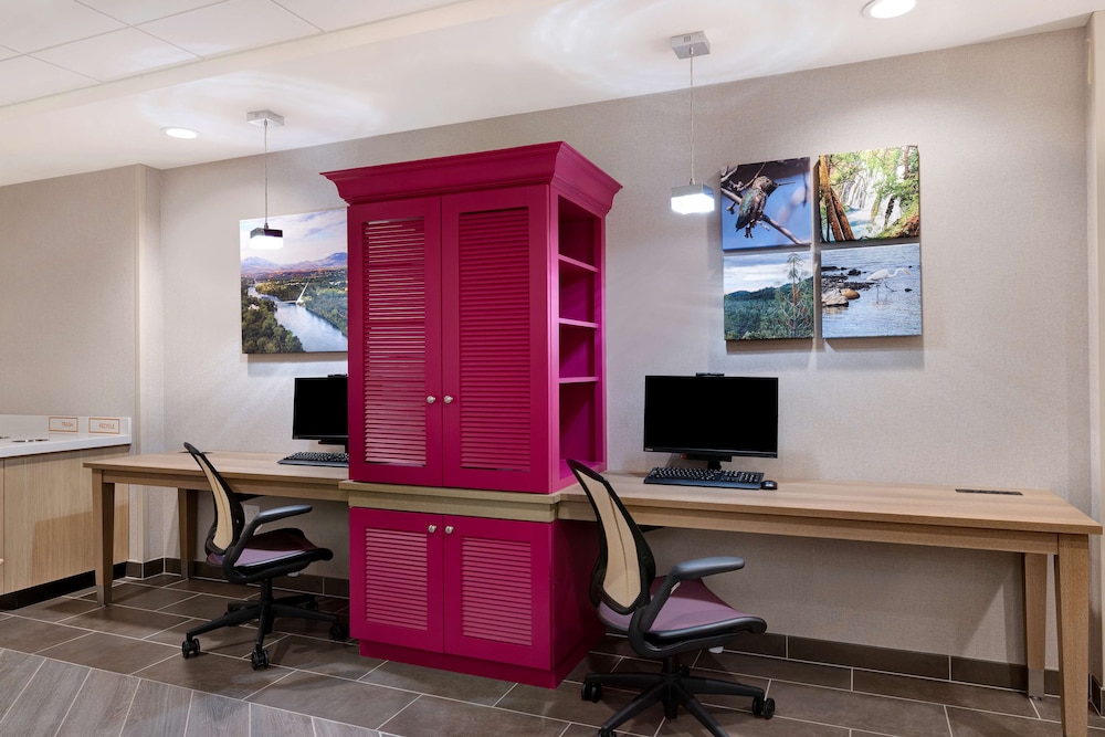 Home2 Suites by Hilton Redding - photo 3