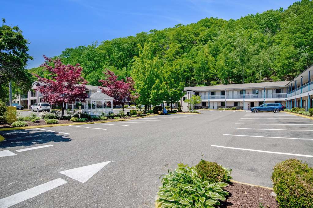 Americas Best Value Inn Torrington CT - featured photo