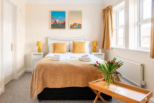 Spacious 4 bedroom townhouse in the city center with free parking — 4-Star Luxury Hotel in Oxford, United Kingdom