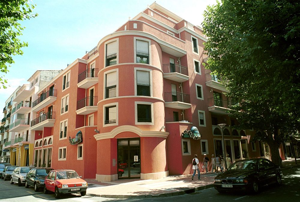 Les Vénitiennes Immobilier — 4-Star Luxury Hotel in Saint-Raphael, France
