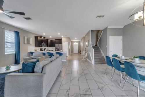 Majestic Manor Luxury Home in Prime Orlando Location — 4-Star Luxury Hotel in Davenport, United States