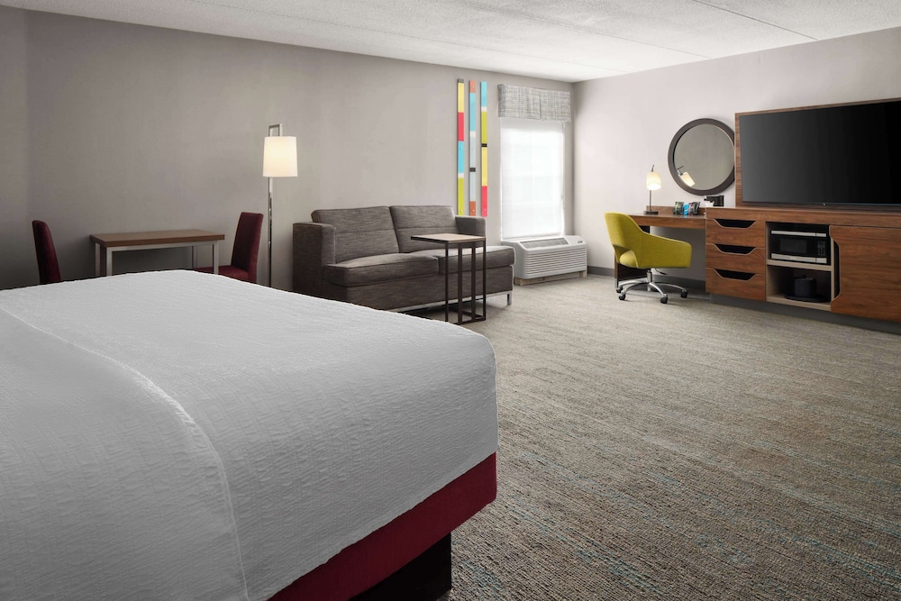 Hampton Inn Sturbridge - photo 7