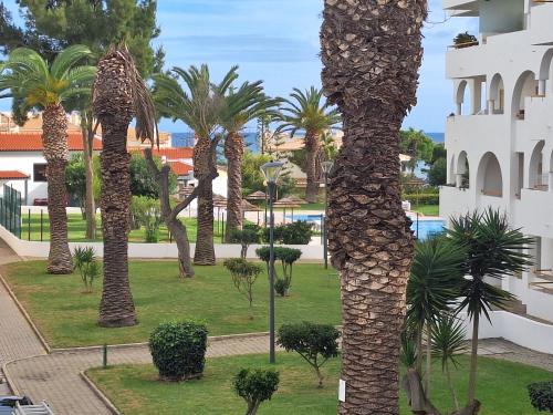 Palmeira sol 2 bedrooms 300m from the beach ocean view — 4-Star Luxury Hotel in Porches, Portugal