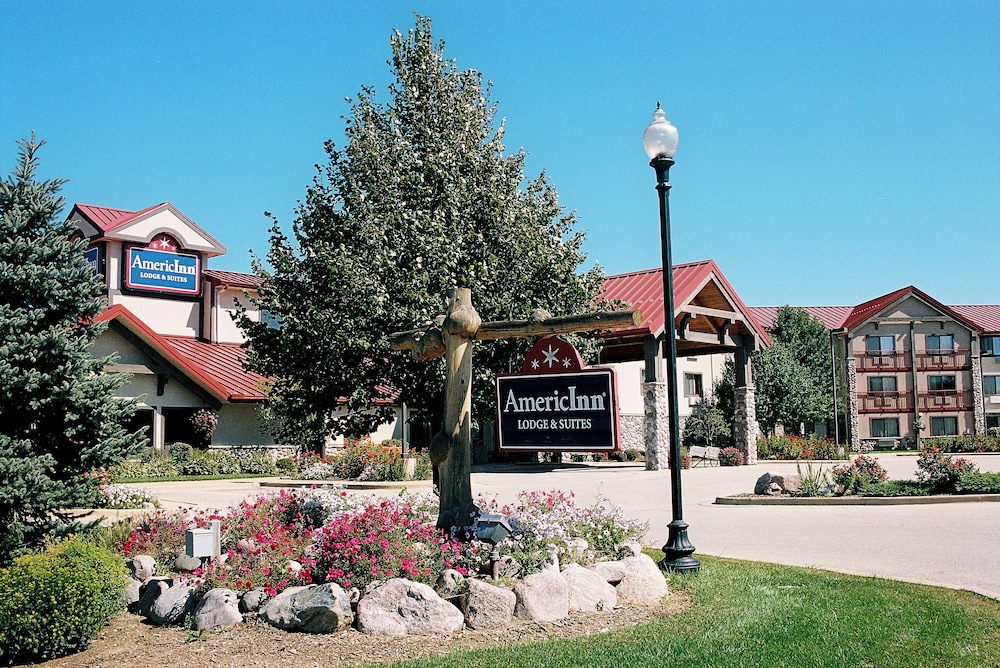AmericInn by Wyndham Oswego - photo 33