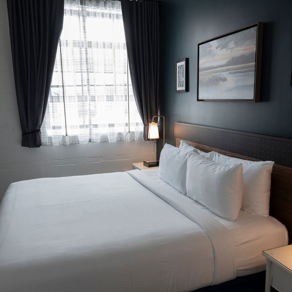 The Confluence Hotel - photo 11