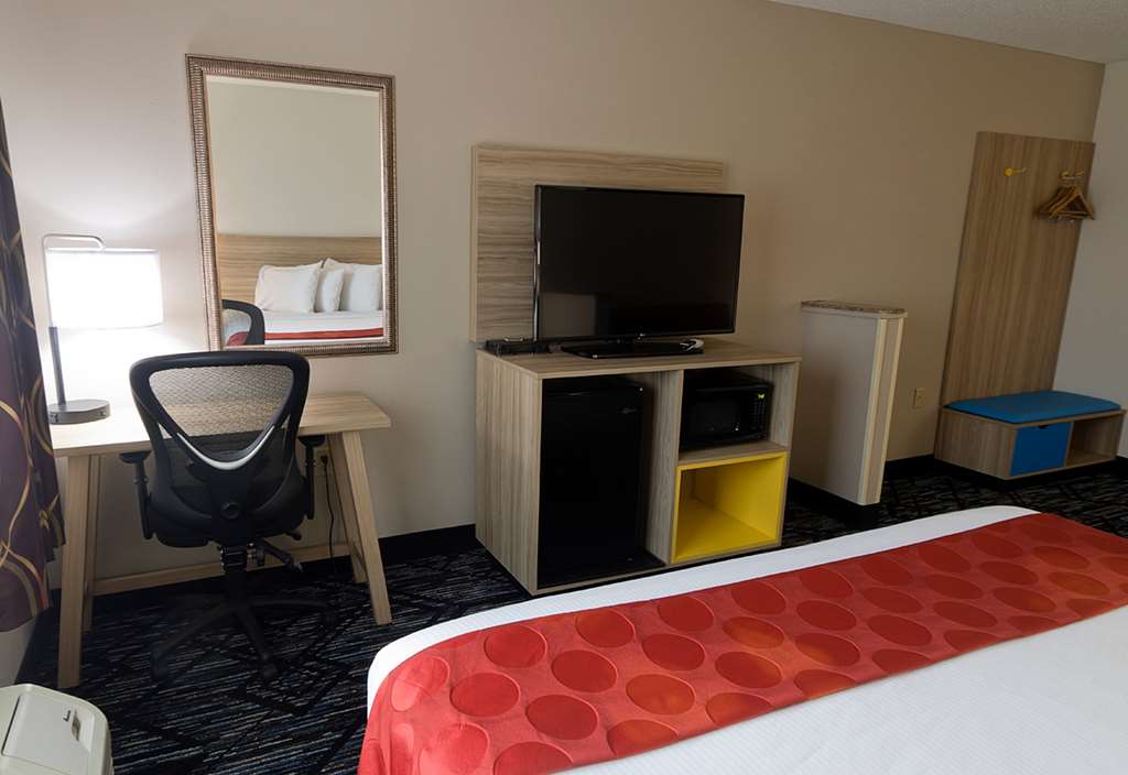 Ramada Limited Decatur - photo 20