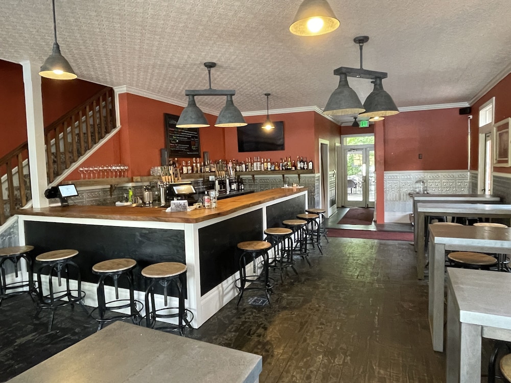 The Groveland Hotel - photo 90