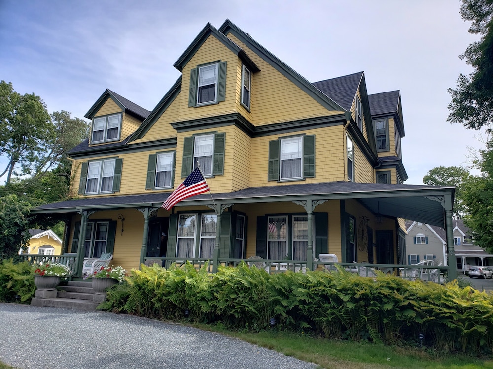 Sand Bar Cottage Inn - photo 96