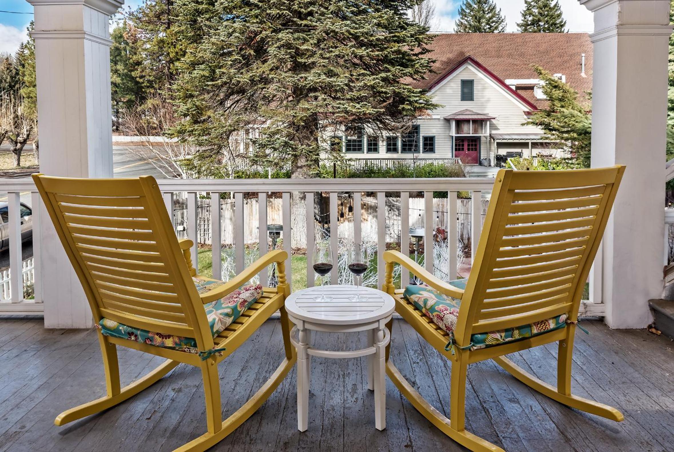 McCloud Hotel - photo 31