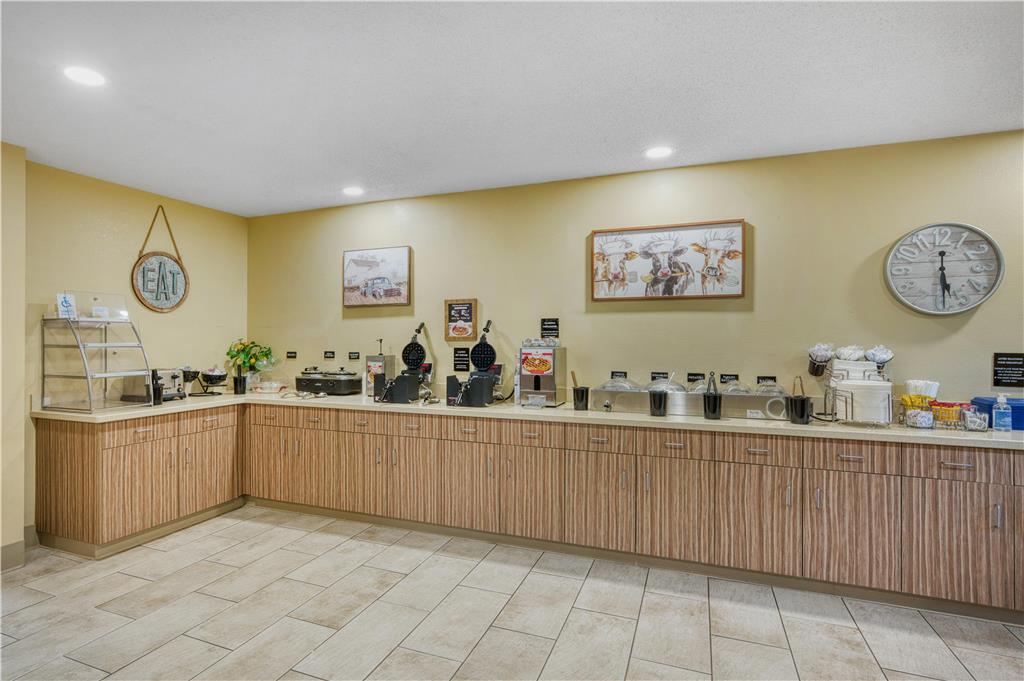 SureStay Plus Hotel by Best Western Elizabethtown Hershey - photo 9
