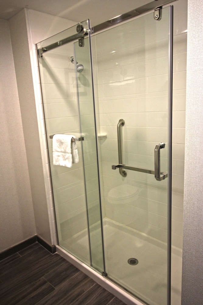 Hampton Inn West Plains - photo 24