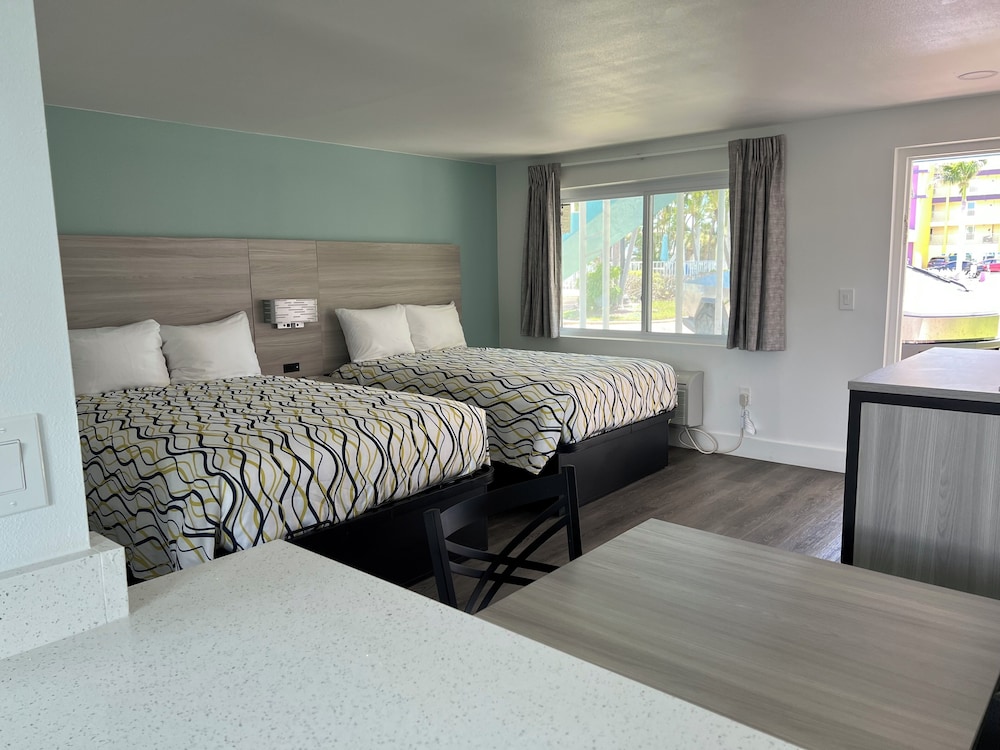 The Bayside Inn & Marina - photo 2