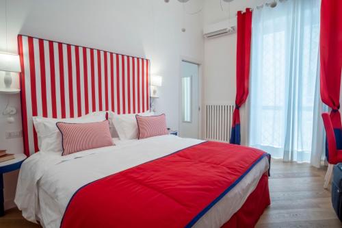 Sea View Luxury Apartment — 4-Star Luxury Hotel in Castellammare Di Stabia, Italy