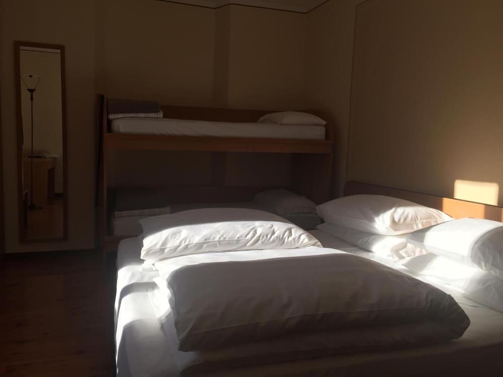Hotel Adamello — Temu