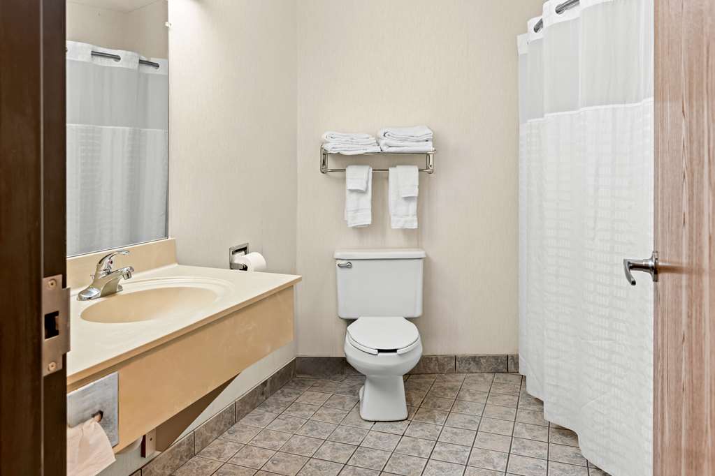 Americas Best Value Inn Tahquamenon Country - photo 24
