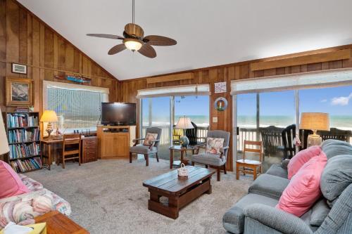 A Pirate's Paradise by Oak Island Accommodations - photo 30