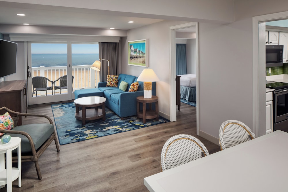 Surfside Hotel and Suites - photo 32