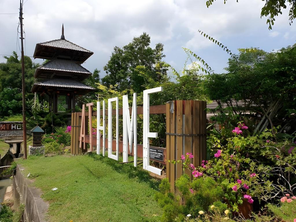 Athome Resort - carbon neutral hotel in Unknown City