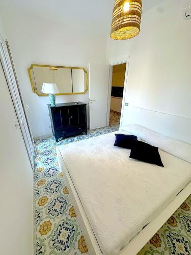 Salina sea view apartment — 4-Star Luxury Hotel in Tropea, Italy