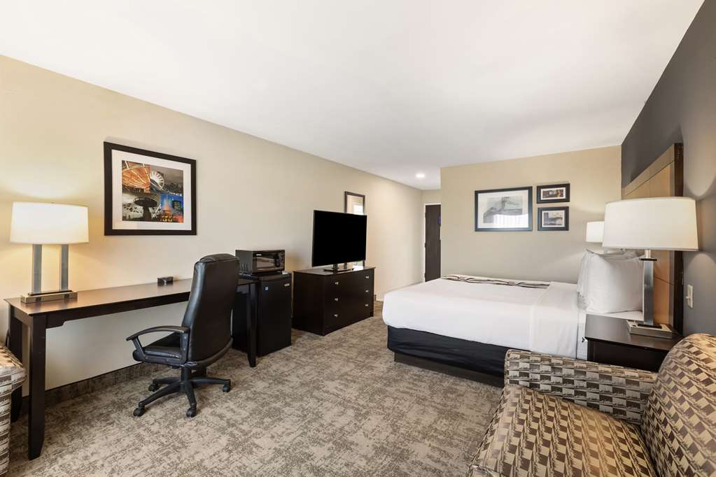 Best Western Inn & Suites Midway Airport - photo 13
