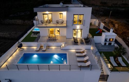 Villa Nonna Tonina — 4-Star Luxury Hotel in Podstrana, Croatia