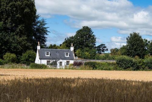 Garden Cottage Teviot Bank — 4-Star Luxury Hotel in Hawick, United Kingdom