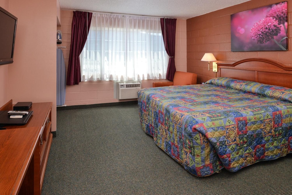 The Maverick Motel Main Street USA Collection by PNW Hospitality - photo 20