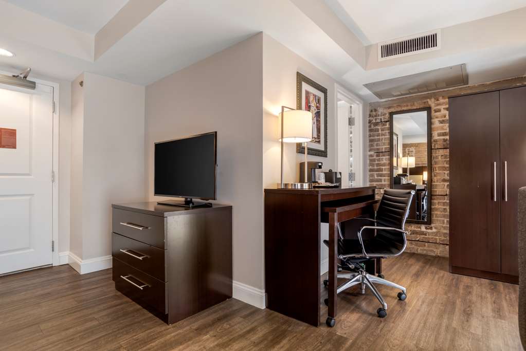 Best Western Plus St. Christopher Hotel - photo 17