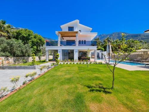 Fethiye Oludeniz Luxury Villa with Two Pools — 4-Star Luxury Hotel in Fethiye, Turkey