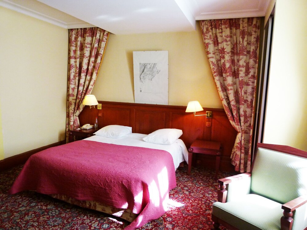 Hotel De La Poste — hotel in Morez