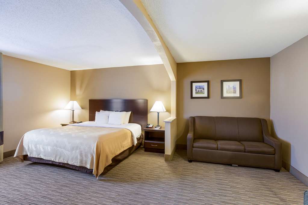 Quality Inn I 70 Near Kansas Speedway - photo 22