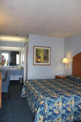 Economy Inn Watsonville - photo 5