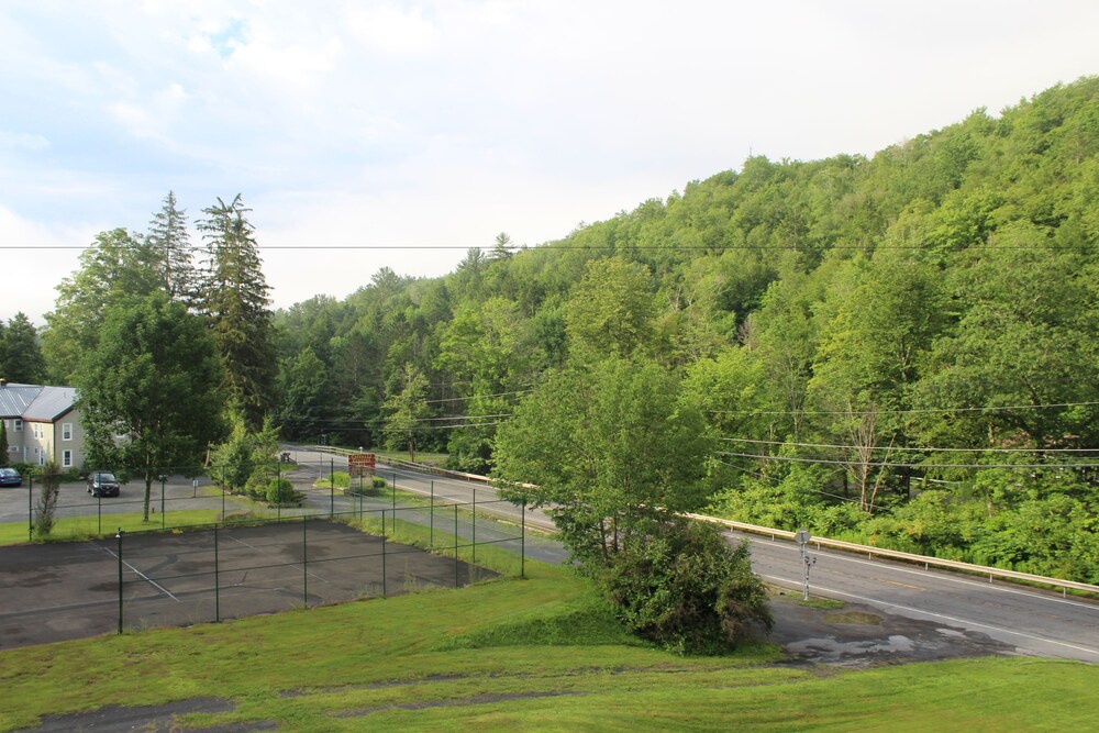 Catskill Seasons Inn - photo 71