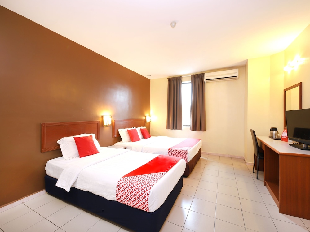 Super OYO 447 Comfort Hotel Meru in Klang, Malaysia