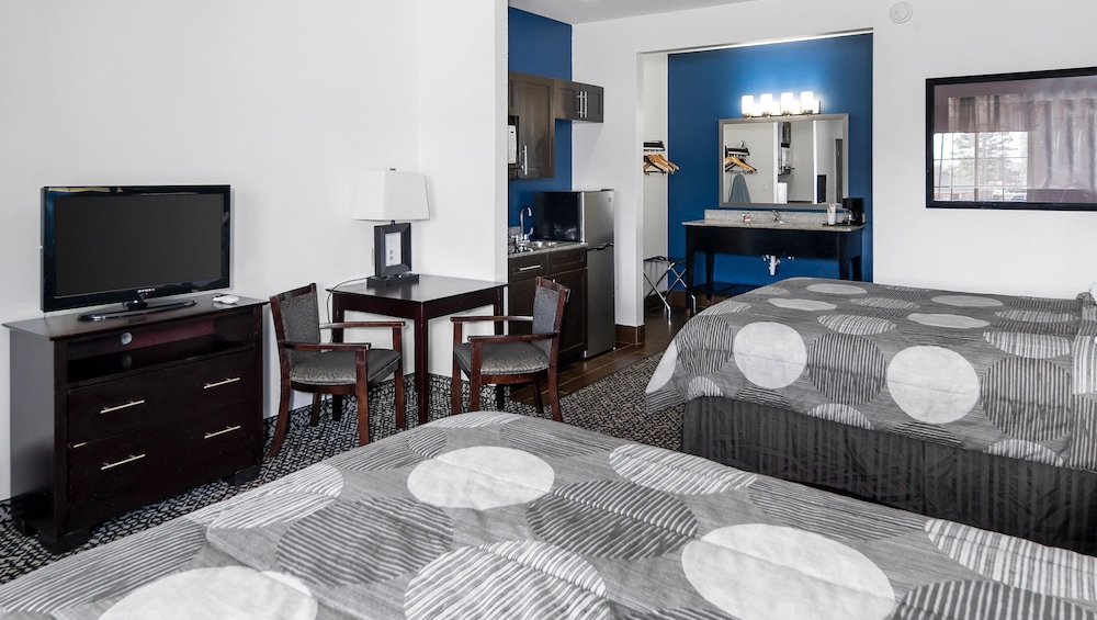 Belmont Inn and Suites - photo 18