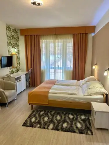 Hotel Négy Évszak in Hajduszoboszlo, Hungary