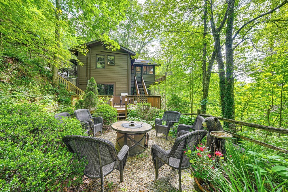 Hike Fish & Explore: Family Retreat in Highlands in Highlands, United States