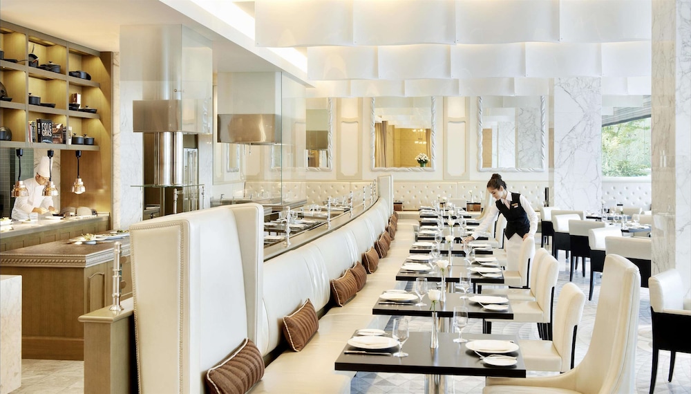 מזון ומשקאות