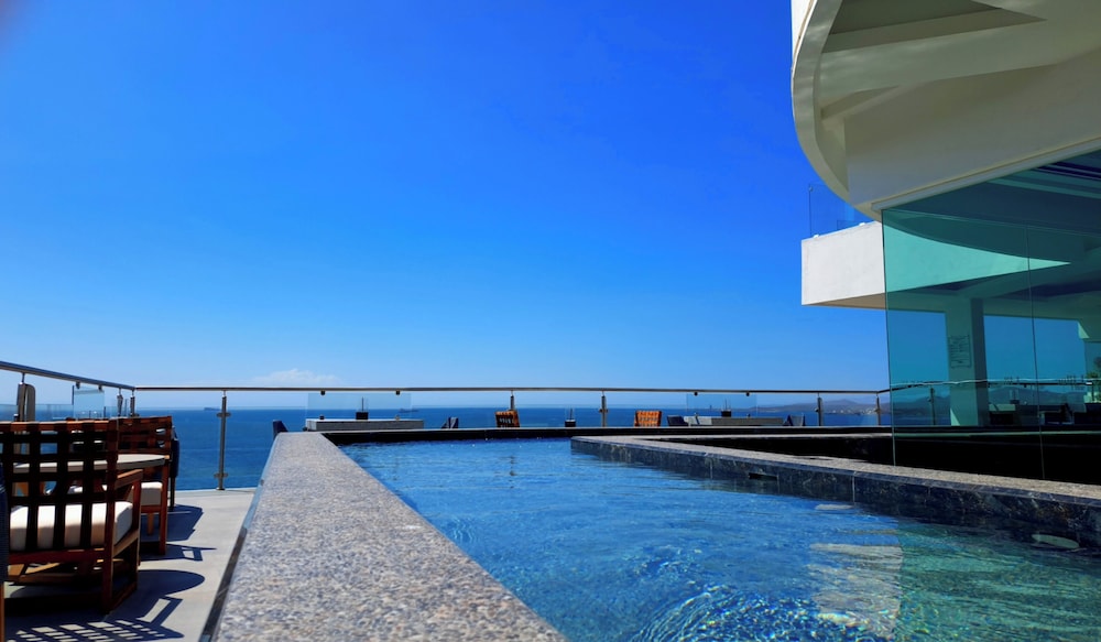 Hotel HBlue Malecón in La Paz, Mexico