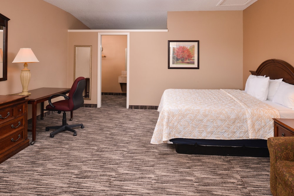 Ranch House Motel - photo 14