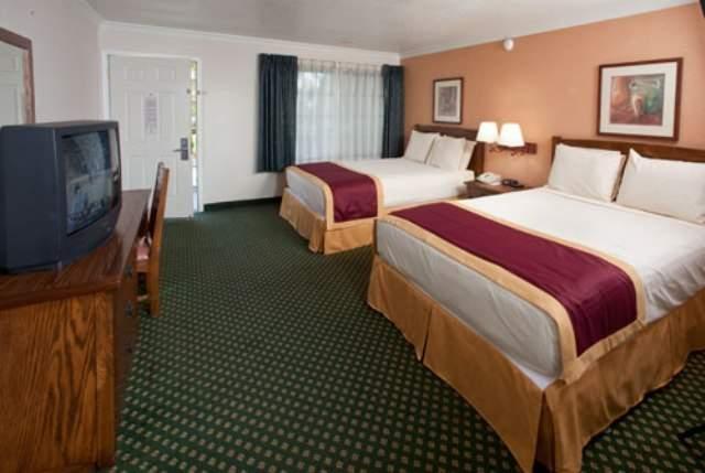 Park Vue Inn - photo 8
