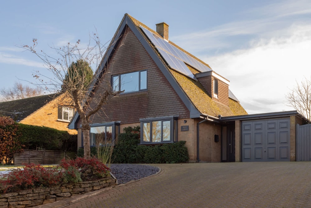 Host Stay High Gables in Northampton, United Kingdom