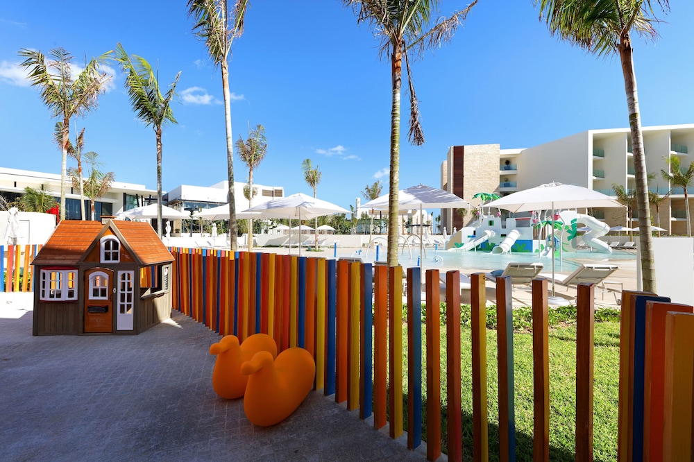 Children's play area - outdoor