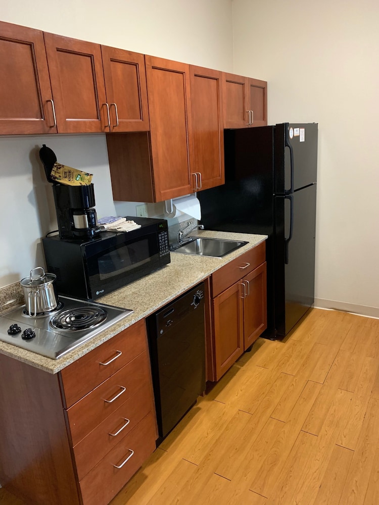Candlewood Suites Hot Springs by IHG - photo 18