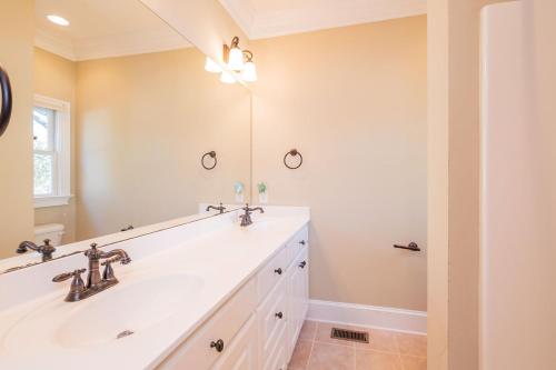 Alta Mira by Oak Island Accommodations - photo 18