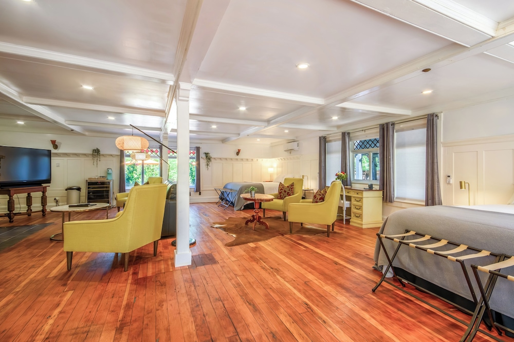 Cedar Gables Inn - photo 18