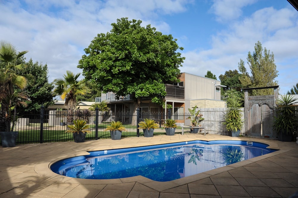 Barossa Valley Apartments — 4-Star Luxury Hotel in Tanunda, Australia
