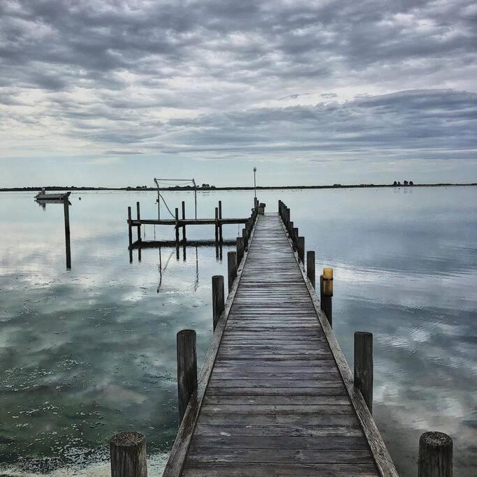 Hideaway Tom S on Mundoo Channel Waterfront — hotel in Hindmarsh Island