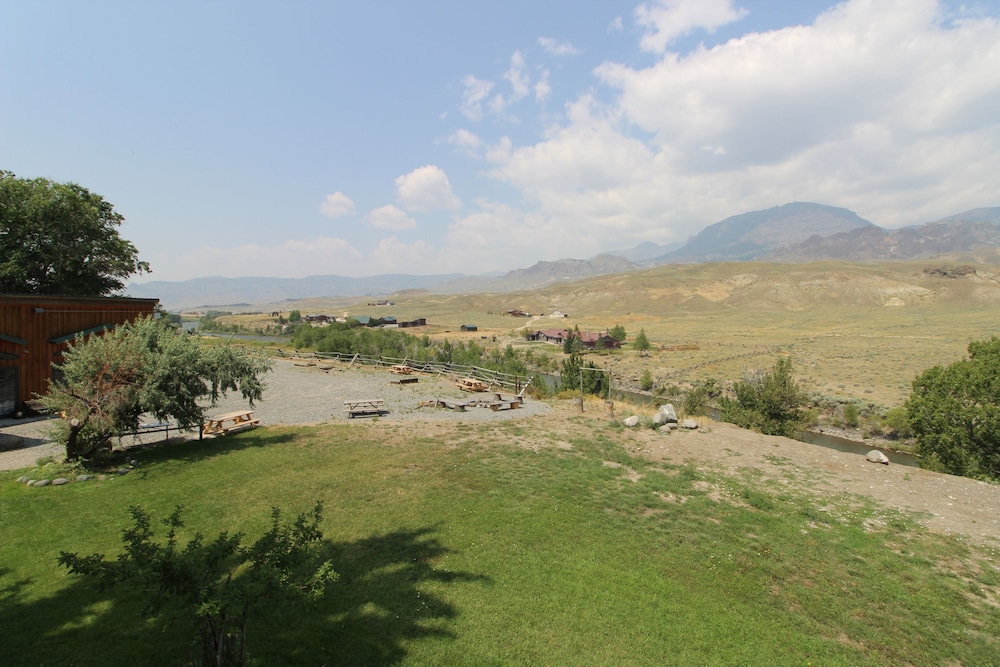 The Historic Wapiti Lodge - photo 161