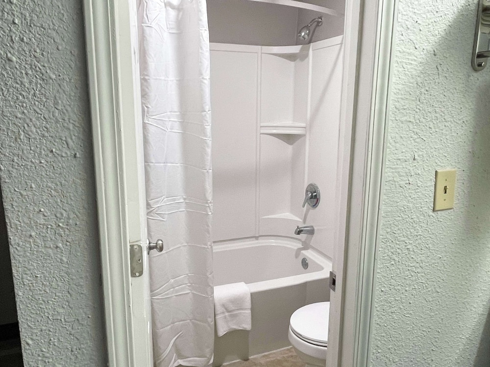 Motel 6 West Columbia SC Airport - photo 11
